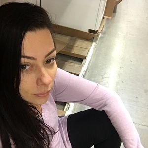 Meet your Posher, Thais